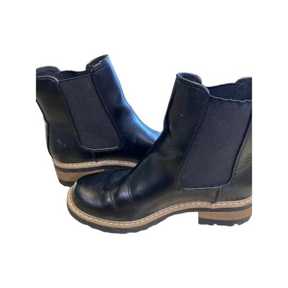 UNIVERSAL THREAD FAUX LEATHER ANKLE CHELSEA WOMENS BOOTS BLACK SZ 6 NEW - Picture 3 of 9
